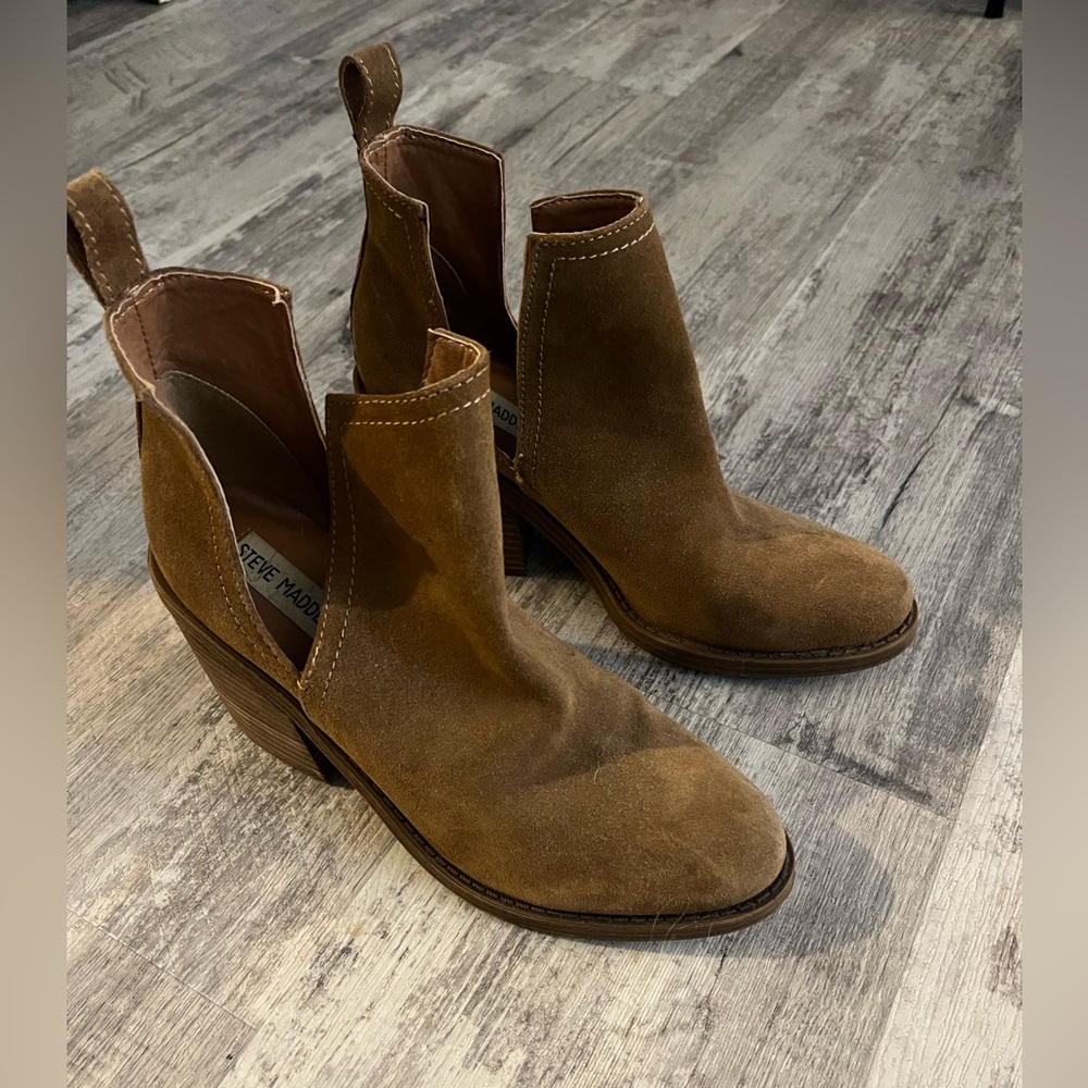 Steve Madden suede booties
